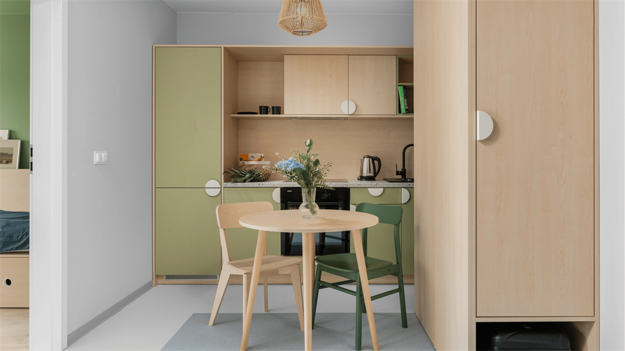 000785photo.png
